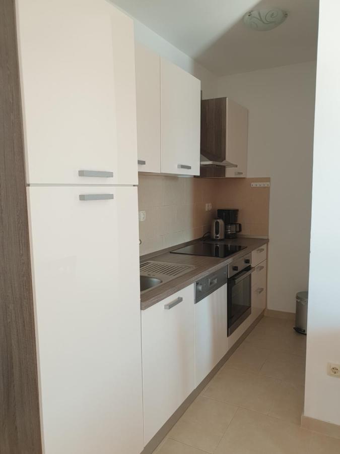 Apartmani I Sobe Jusic Rab Town Ngoại thất bức ảnh