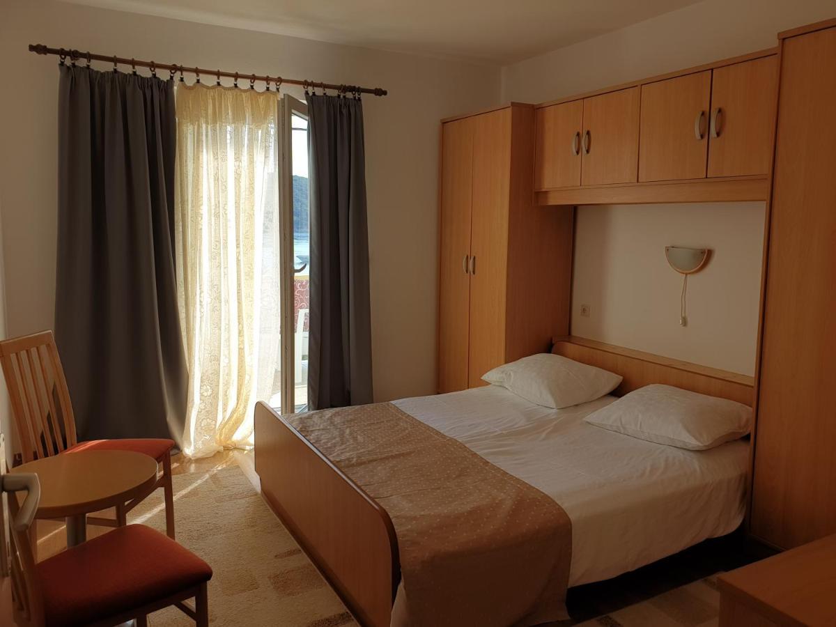 Apartmani I Sobe Jusic Rab Town Ngoại thất bức ảnh