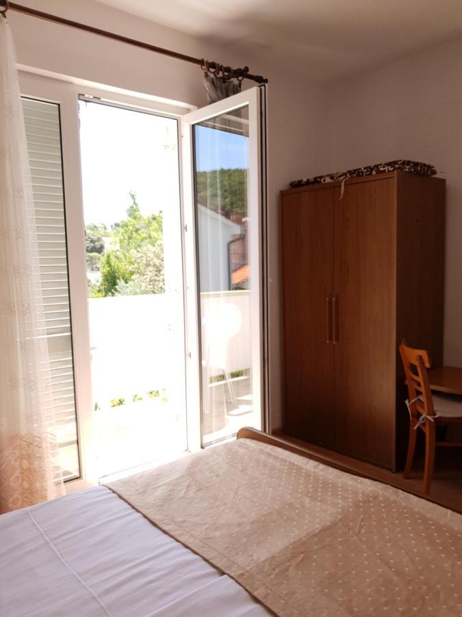 Apartmani I Sobe Jusic Rab Town Ngoại thất bức ảnh