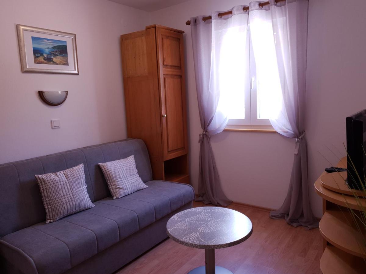 Apartmani I Sobe Jusic Rab Town Ngoại thất bức ảnh