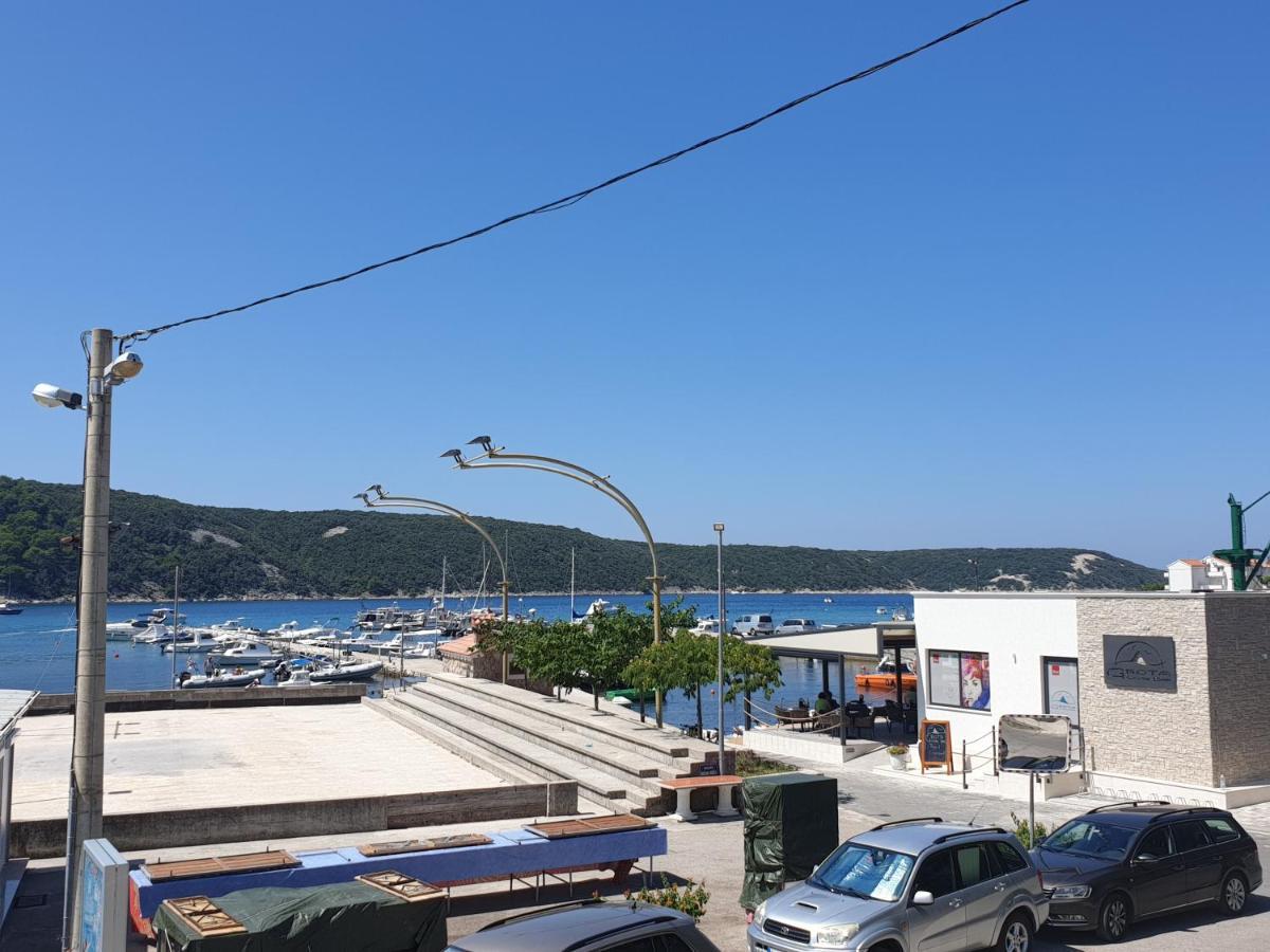 Apartmani I Sobe Jusic Rab Town Ngoại thất bức ảnh